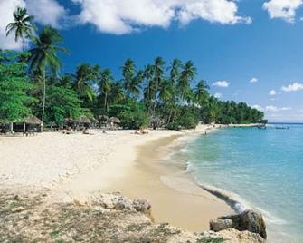 Melbourne Inn Trinidad - Port of Spain - Beach