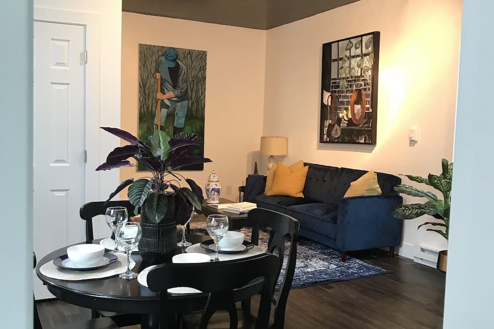 Lovely Pear Tree 1 bedroom, 1 bath Apartment near SLU in Canton, NY - Canton - Eetruimte