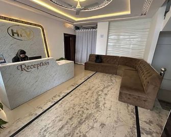 Hotel Lakeview By Bookingcare - Chhatarpur - Front desk