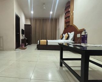 Hotel Akanksha - Jagdalpur - Camera da letto