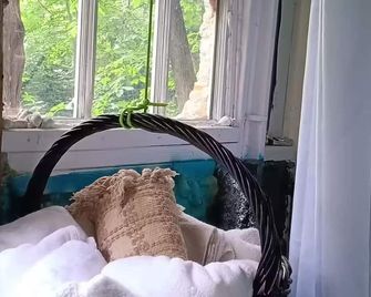 Irving's Gnome Dome Mushroom Sculpture Tiny House - Knoxville