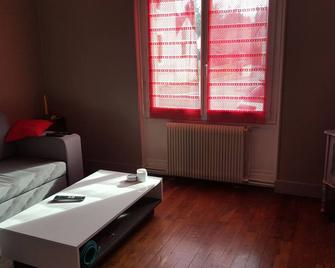 House In Village Station Thermale Bourbon Lancy 71140 - Bourbon-Lancy - Salon
