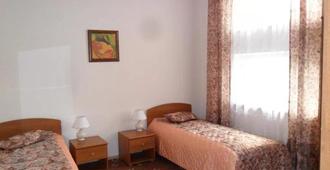 Hotel Orion - Surgut - Camera da letto