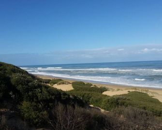 Wattle-B-Cottage Lochsport Pet Friendly - 로흐 스포트 - 해변