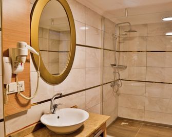 Start Hotel - Antalya - Baño