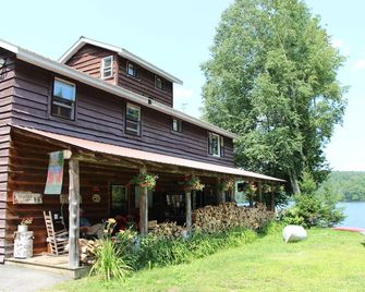 Kiwassa Lake Bed & Breakfast - Saranac Lake - Edificio