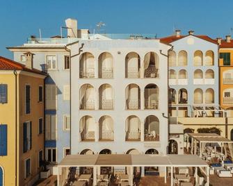 Life Hotel Seaview & Spa - Porto Recanati - Gebäude