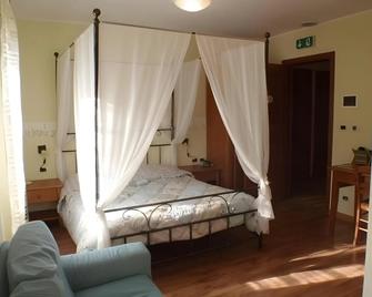 Hotel La Fontana - Trieste - Bedroom