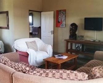 Occi Lodge - Mbazwana - Sala de estar