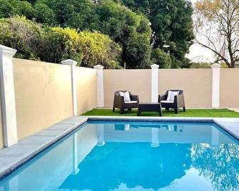 Highend resort - Buccoo - Pool