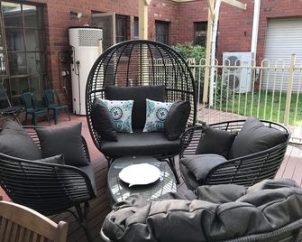 Helen's Homestead - Enfield - Patio