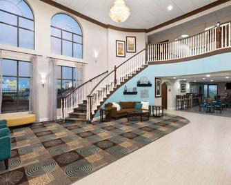 Days Inn & Suites by Wyndham Sam Houston Tollway - Jersey Village - Lobby
