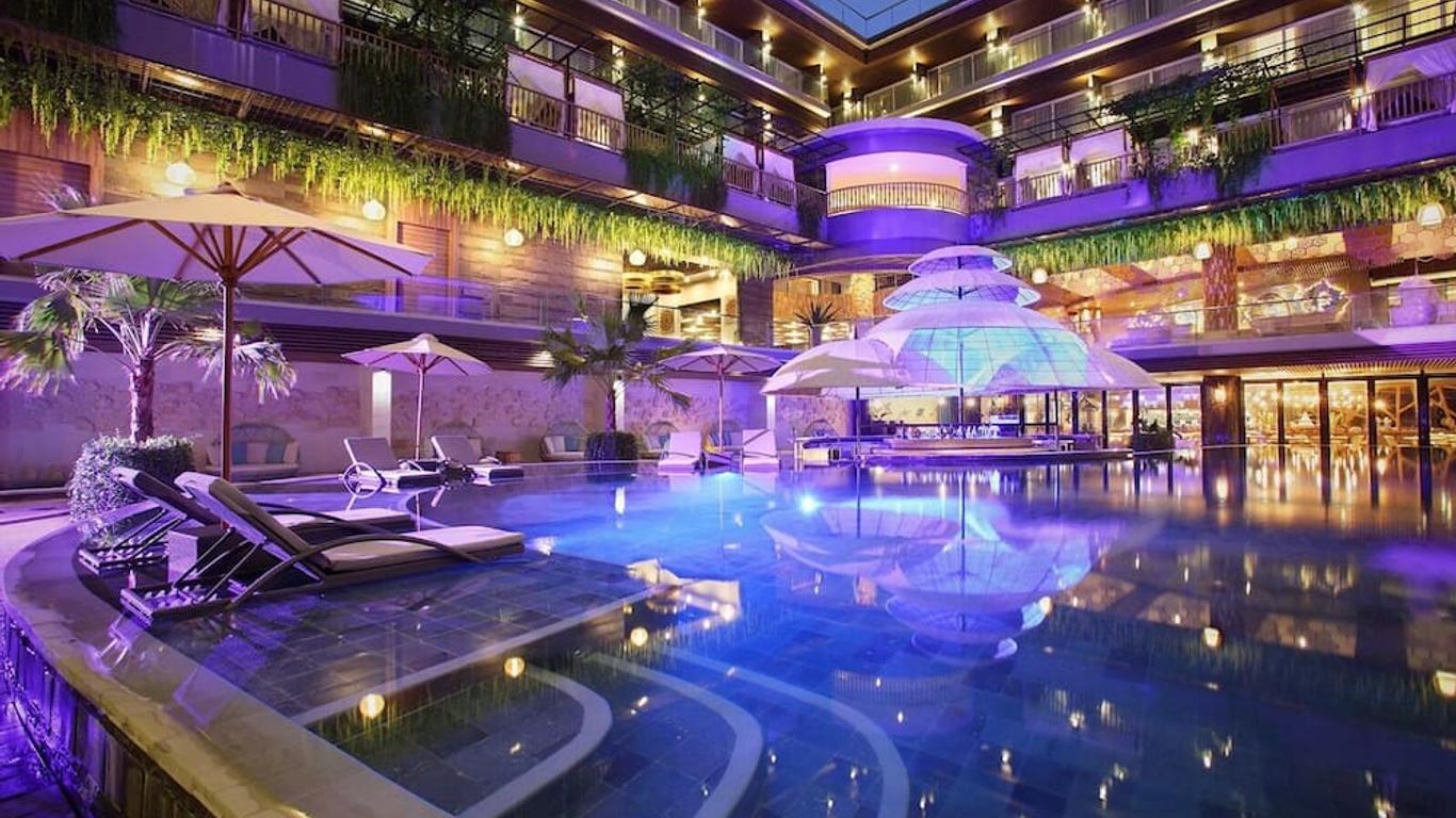 The Crystal Luxury Bay Resort Nusa Dua