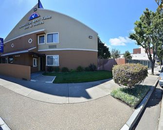 Inn by the sfo - South San Francisco - Building