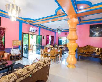 Isla Haruhay Homestay - Hostel - Dapa - Lobby