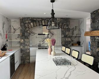 Azores Homes Resort & Spa - Понта-Делгада - Їдальня