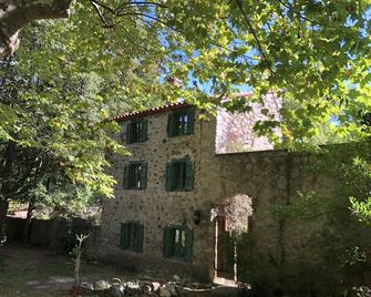 Gite du grand cèdre - Molitg-les-Bains - Bâtiment