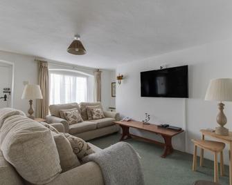 Tavern Way - Wareham - Living room