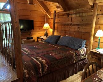 Gatlinburg Adventure Cabins - Sevierville - Bedroom