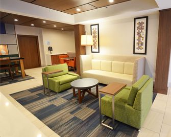 Holiday Inn Express Pittsburgh-Bridgeville By IHG - Bridgeville - Lounge