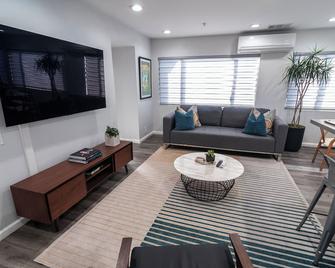 50 M To Sand Lgb 2 King Suites - Long Beach - Sala de estar