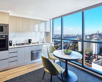 Meriton Suites North Sydney - North Sydney - Kitchen