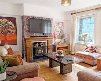 Blacksmiths Cottage, Bosham - Chichester - Living room