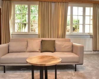 Crondall Stores Flat - Crondall - Phòng khách