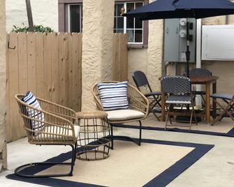 Beautiful Beach Bungalow In Leucadia Great Location. - Encinitas - Patio