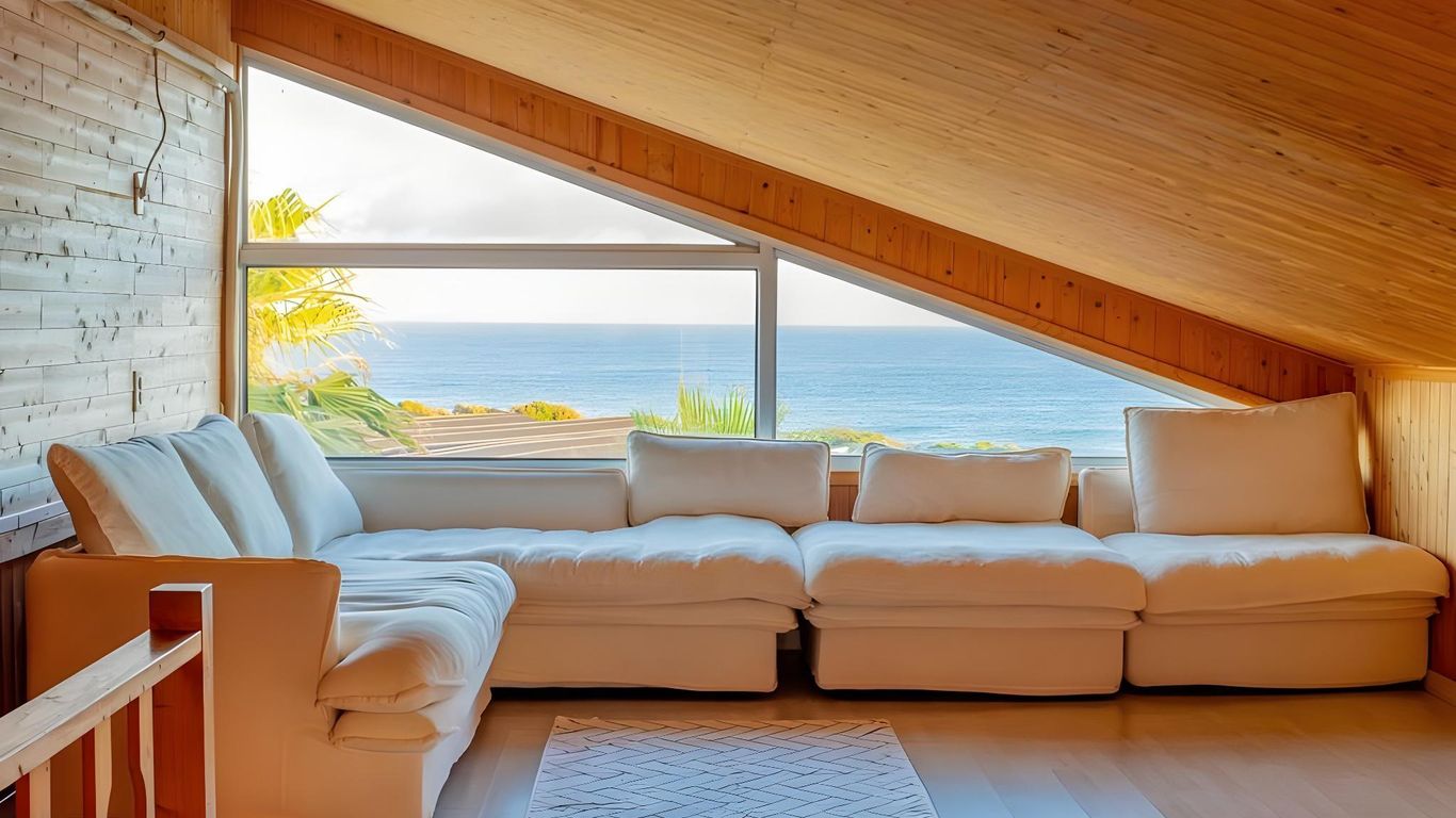 جيجو سانفلاور بينشن