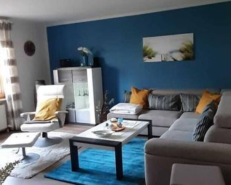 Newly furnished comfort vacation apartment on the foot of Castle Thurant in Alken - Alken - Wohnzimmer