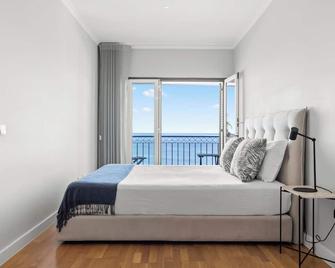 Parede Beach Apartment T2 - Parede - Bedroom