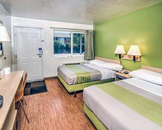 Motel 6 Colorado Springs - Colorado Springs - Yatak Odası