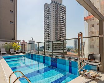 HMO - Estúdios completos em prédio c/ piscina - São Paulo - Piscina