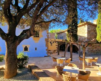 Boutique Hotel Comtal Empuries - Castelló d'Empúries - Binnenhof