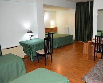 Canadian Hotel - L'Aquila - Sovrum