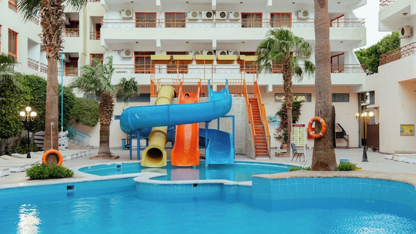 Empire Hotel Aqua Park