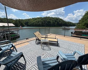 New! Slice of Paradise on Lake Lanier - Dawsonville - Balcony