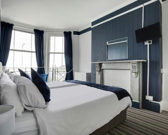 Lord Kitcheners Guest House - Lowestoft - Bedroom