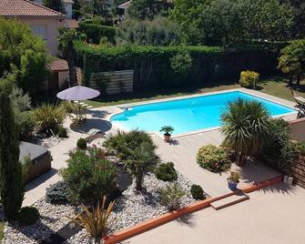 Chambre D'hôtes Et Spa - Agen - Piscina