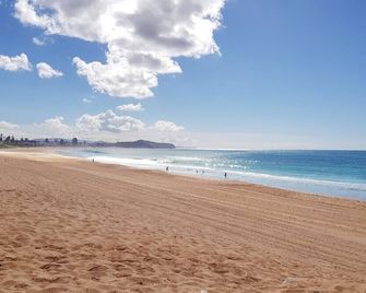 Apartment 5 - The Coachhouse - Narrabeen - Strand