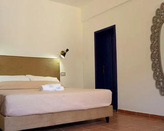 Boutique Hotel San Daniele - Maierà - Bedroom