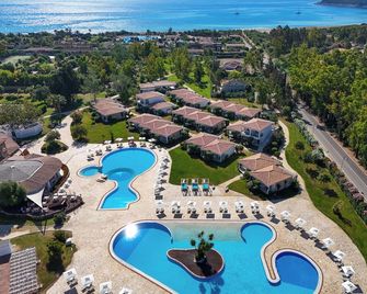 Limone Beach Resort - Castiadas