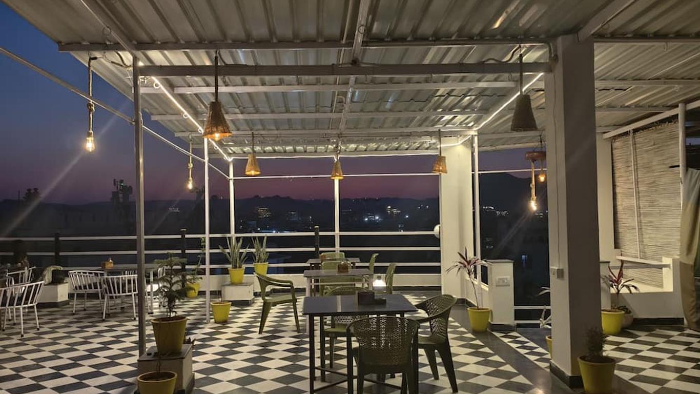 Hotel Lake Star Bistro