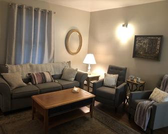 Lovely 3bed-2floorsfree Wineportsmouth-Durham-Dover - Dover - Living room