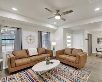 Peppercorn Teal - Locally Run! - Taylor - Living room