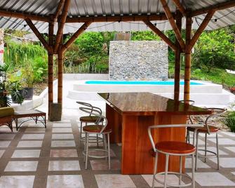 Suites adosadas para familia en Liguiqui - Manta - San Lorenzo - Pool