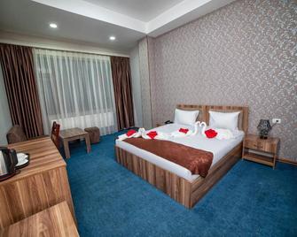 Continental Hotel - Baku - Schlafzimmer