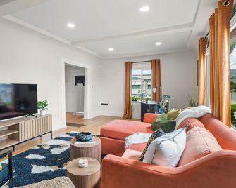 Spacious 2 Bedroom Retreat - Oakland - Salon