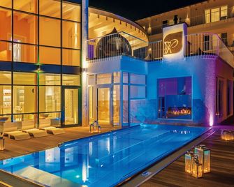 Lifestyle Resort Zum Kurfürsten - Bernkastel-Kues - Pool